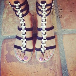 Kelis feet photo thumbnail