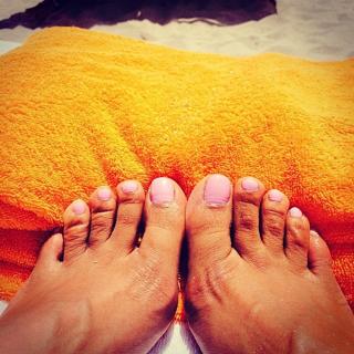 Kelis feet photo thumbnail