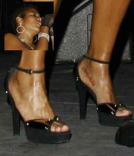 Kelis feet photo thumbnail