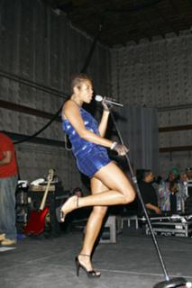 Kelis feet photo thumbnail