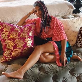 Kelis feet photo thumbnail