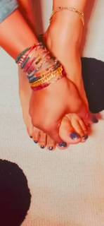 Kelis feet photo thumbnail