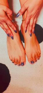 Kelis feet photo thumbnail