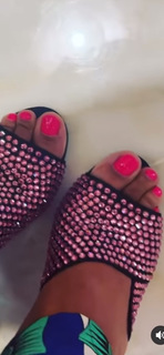 Kelis feet photo thumbnail