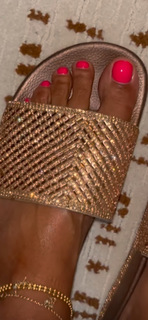 Kelis feet photo thumbnail