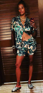 Kelis feet photo thumbnail