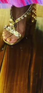 Kelis feet photo thumbnail