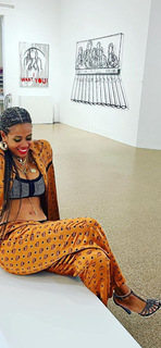 Kelis feet photo thumbnail