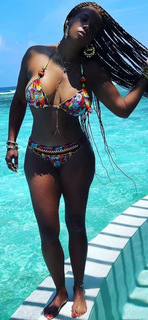 Kelis feet photo thumbnail