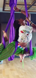 Kelis feet photo thumbnail