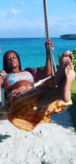 Kelis feet photo thumbnail