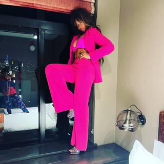 Kelis feet photo thumbnail