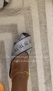 Kelis feet photo thumbnail