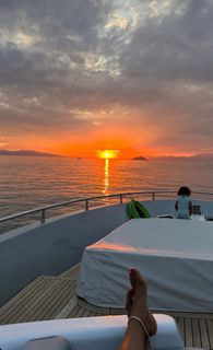 Kelis feet photo thumbnail