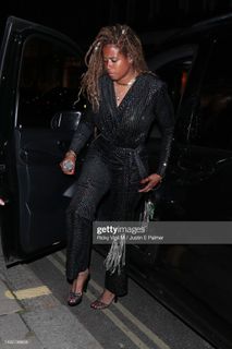 Kelis feet photo thumbnail