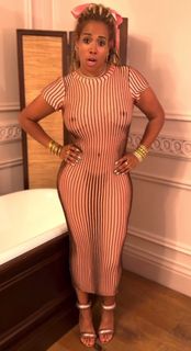 Kelis feet photo thumbnail