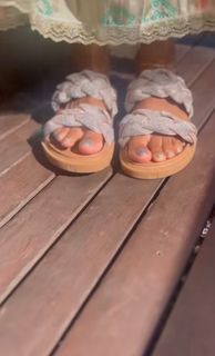 Kelis feet photo thumbnail