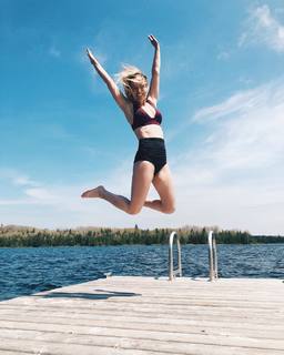 Kelley Jakle feet photo 14
