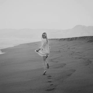 Kelley Jakle feet photo 18