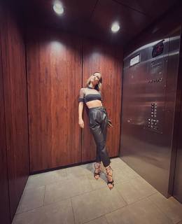 Kelley Jakle feet photo 8