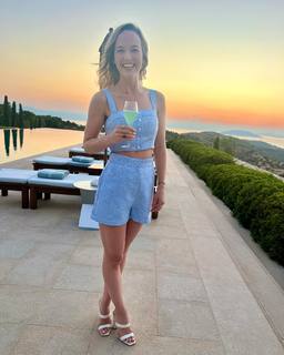 Kelley Jakle feet photo 1