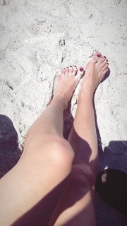 Kelley Mack feet photo 3