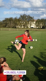 Kelley O'Hara feet photo 10
