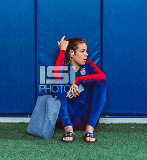 Kelley O'Hara feet photo 4