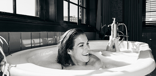 Kelley O'Hara feet photo 8