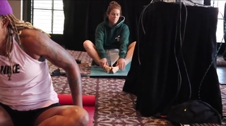 Kelley O'Hara feet photo 7