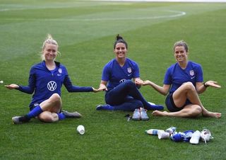 Kelley O'Hara feet photo 3