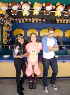 Kelli Berglund feet photo thumbnail