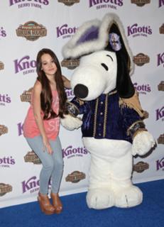 Kelli Berglund feet photo thumbnail