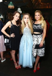 Kelli Berglund feet photo thumbnail