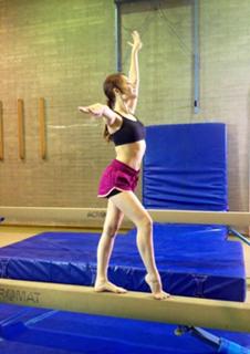 Kelli Berglund feet photo thumbnail