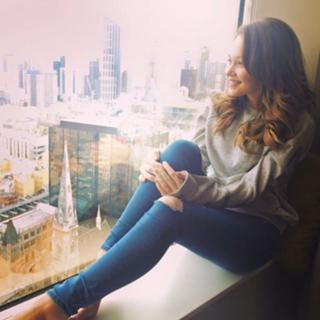 Kelli Berglund feet photo thumbnail