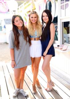 Kelli Berglund feet photo thumbnail