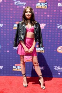 Kelli Berglund feet photo thumbnail