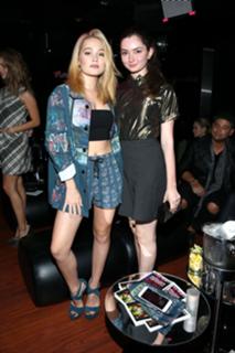 Kelli Berglund feet photo thumbnail