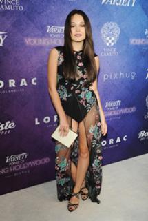 Kelli Berglund feet photo thumbnail