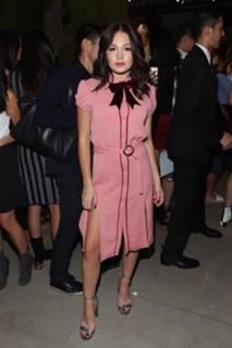 Kelli Berglund feet photo thumbnail