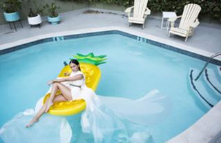 Kelli Berglund feet photo thumbnail