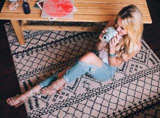 Kelli Berglund feet photo thumbnail