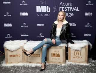 Kelli Berglund feet photo thumbnail