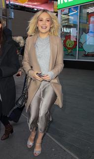 Kelli Berglund feet photo thumbnail