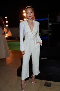 Kelli Berglund feet photo thumbnail