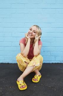 Kelli Erdmann feet photo 3
