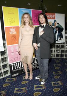 Kelli Garner feet photo thumbnail