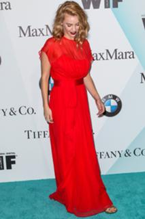 Kelli Garner feet photo thumbnail