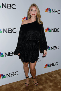 Kelli Garner feet photo thumbnail